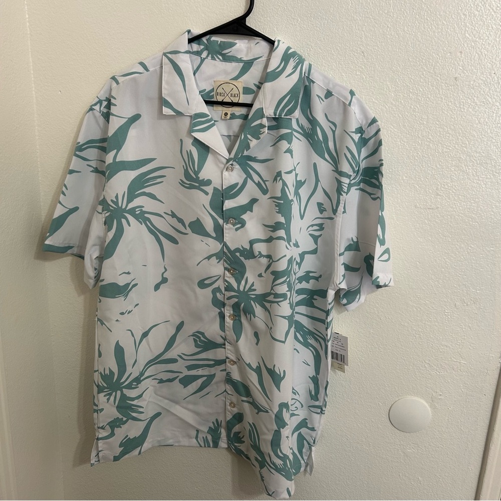 Birch and Black Men’s Button Up Shirt Size XL